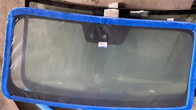 Ford Mustang vjetrobransko staklo Senzor kiše i noćni vid sa desne strane vozačeva vjetrobrana